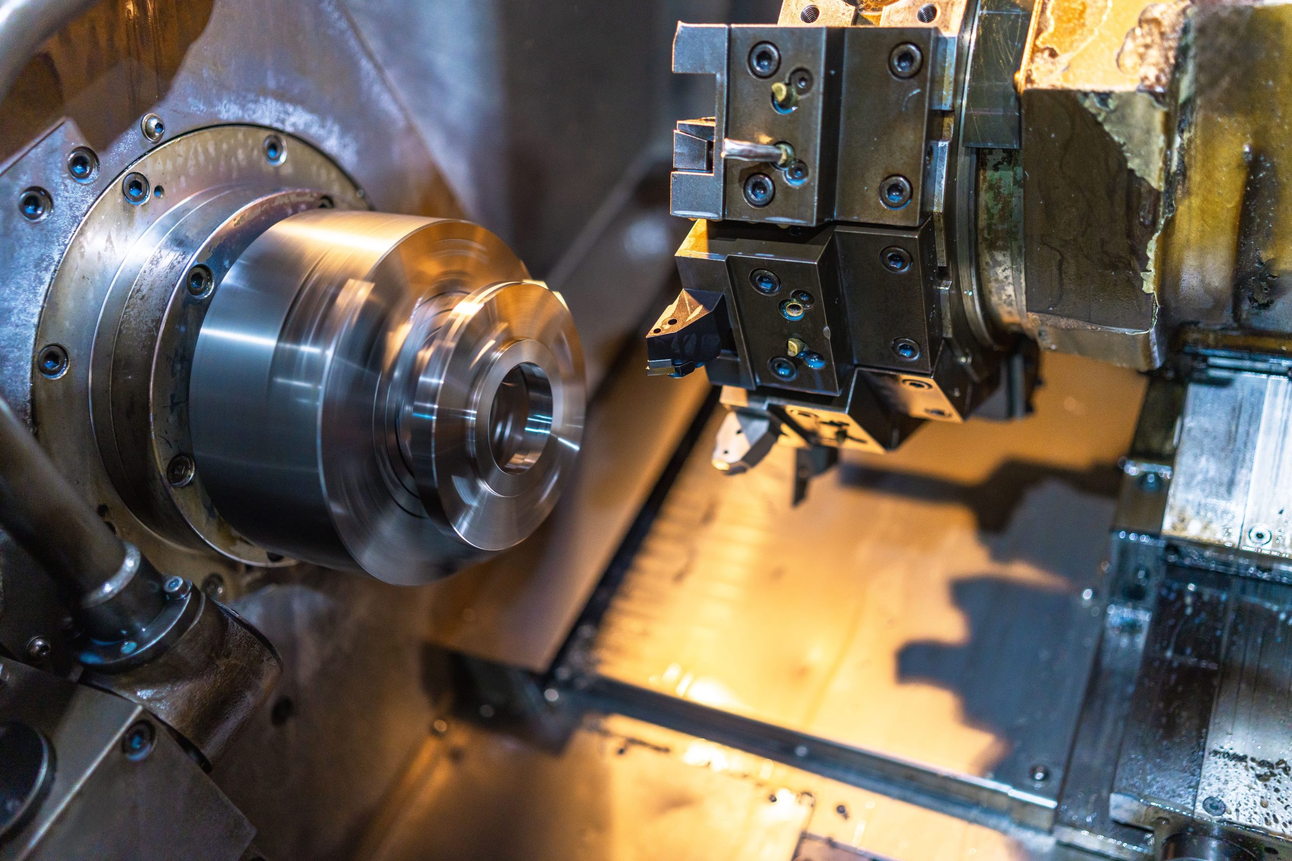 Vertical lathe turning large gear blank